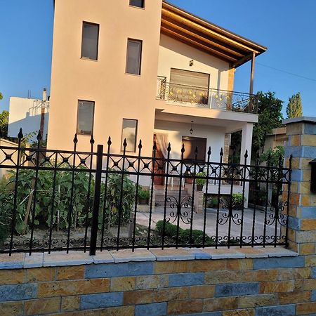 Villa Baka 14 Durrës Esterno foto