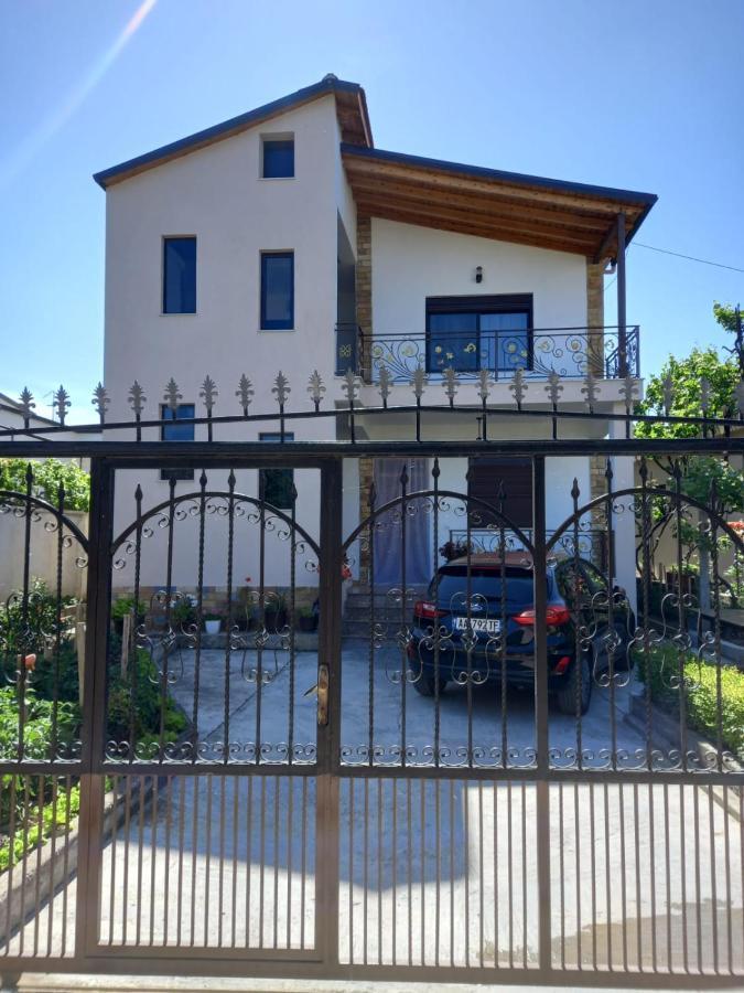 Villa Baka 14 Durrës Esterno foto